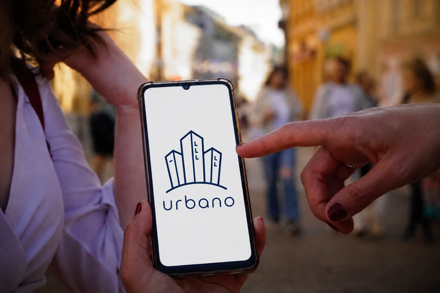 Urbano aplikacija na telefonu u Banjoj Luci